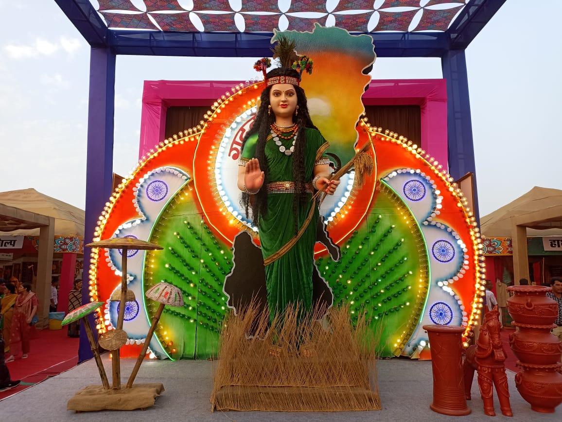 statue of Chhattisgarh Mahtari